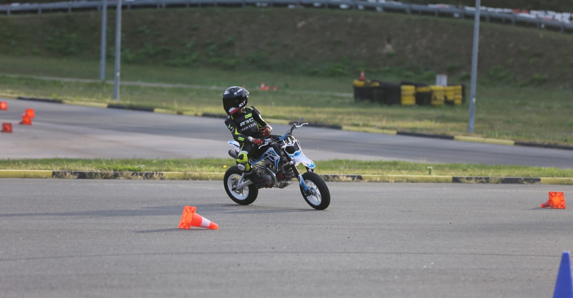 tor odkryty supermoto pitbike